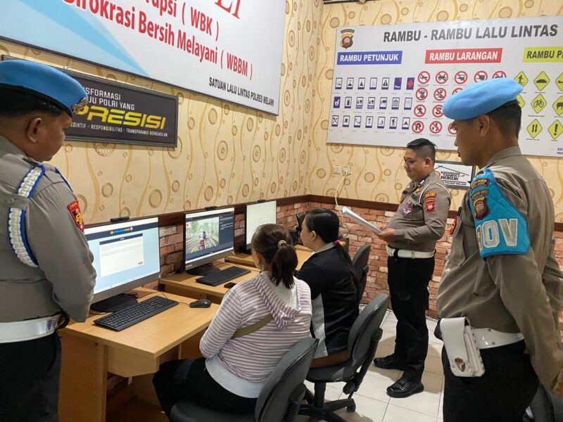 Propam Polres Melawi Awasi Kinerja Personel di Ruang Pelayanan Publik Sesuai Perkap 2 Tahun 2022