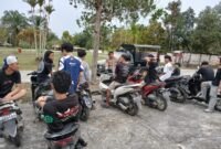 Patroli Polsek Mandor, Polisi Ingatkan Pemuda Bahaya Balap Liar di Jalan Raya