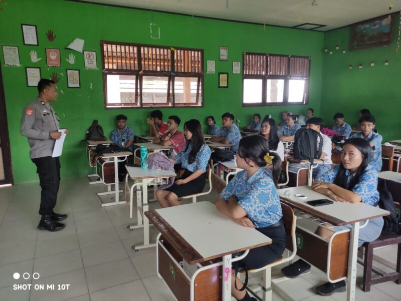 Sosialisasi Penerimaan Polri di SMAN 1 Menjalin Disambut Antusias Siswa