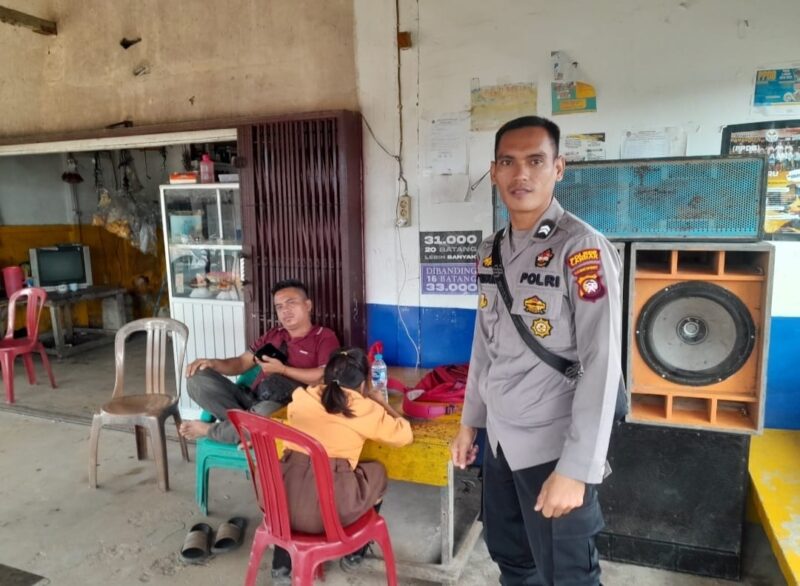 Patroli Siang Polsek Sebangki, Polisi Pantau Aktivitas Warga dan Cegah Kejahatan