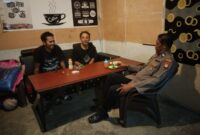 Ngopi Bareng Warga, Polisi Mandor Sampaikan Pesan Kamtibmas Secara Humanis