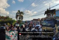 Kendaraan Mengular di Tugu Jam Sintang, Petugas Terapkan Sistem Buka-Tutup