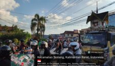 Kendaraan Mengular di Tugu Jam Sintang, Petugas Terapkan Sistem Buka-Tutup