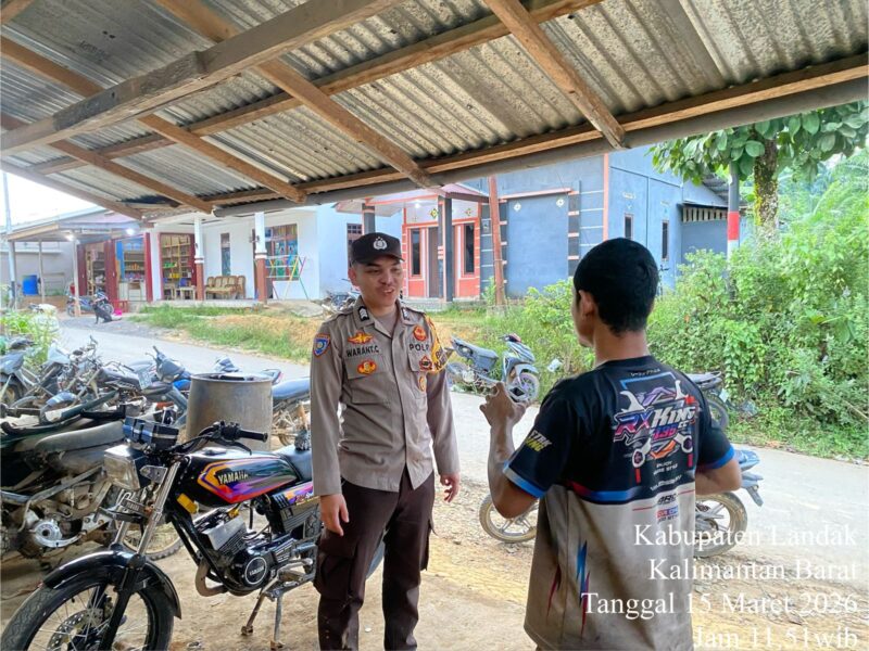 Pendekatan Humanis, Bhabinkamtibmas Polsek Meranti Sapa Pekerja Bengkel