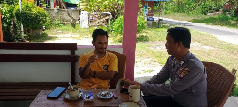 Patroli Siang SPKT Regu III Polsek Menjalin Sambangi Warga Desa Menjalin Jaga Kamtibmas