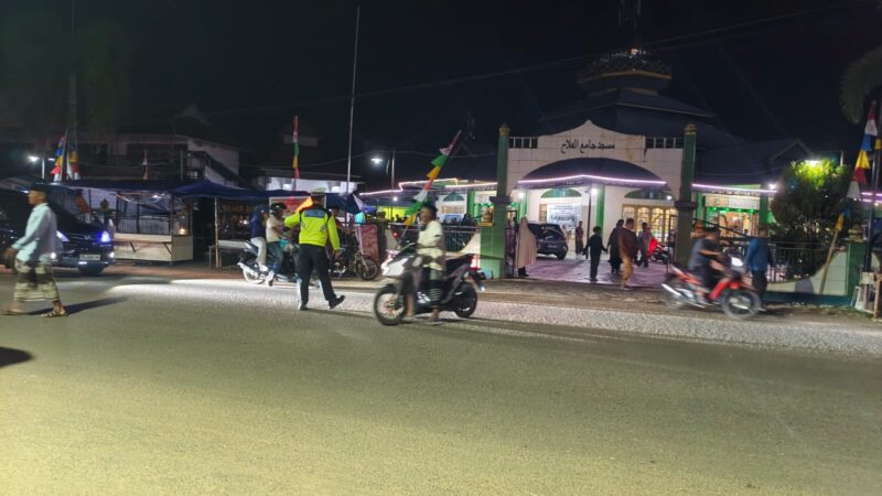 Pastikan Ibadah Aman, Polres Ketapang Kerahkan Personel Jaga Tarawih di Ketapang