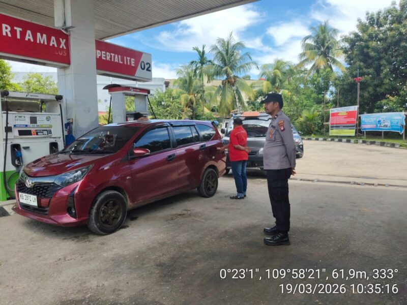 Polsek Ngabang Intensifkan Monitoring SPBU di Ngabang dan Jelimpo, AKP Zuanda, S.H. Imbau Warga Tak Panic Buying BBM