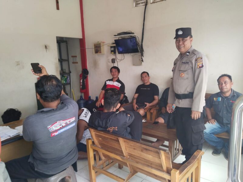 Aiptu Wawan Suyanto dan Aipda Apin Laksanakan Patroli Siang, Polsek Menjalin Pastikan Wilayah Tetap Kondusif