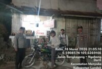 Aipda Eko Muslimin dan Aipda Heny Wintoko Patroli Malam, Polsek Menyuke Ajak Warga Aktif Jaga Kamtibmas