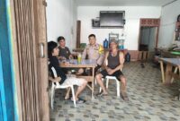 Bhabinkamtibmas Polsek Mandor Pererat Hubungan dengan Warga Lewat Sambang Humanis