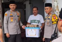 Jelang Idul Fitri 1447 H, Kapolres Ketapang AKBP Muhammad Harris Salurkan Bansos kepada Warga Kurang Mampu