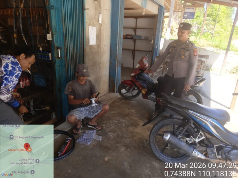 Sambang Bengkel, Polisi Air Besar Sampaikan Pesan Keamanan Secara Humanis