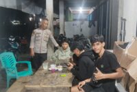 Patroli Humanis Polisi Bangun Kedekatan dengan Generasi Muda di Landak