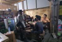 Personel Polsek Mempawah Hulu Intensifkan Patroli Kamtibmas Malam Hari, Ajak Warga Ngobrol Santai Pasca Idul Fitri