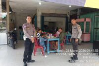 Polsek Ngabang Laksanakan Patroli Rutin di Sekitar Terminal Ngabang untuk Ciptakan Kamtibmas Kondusif