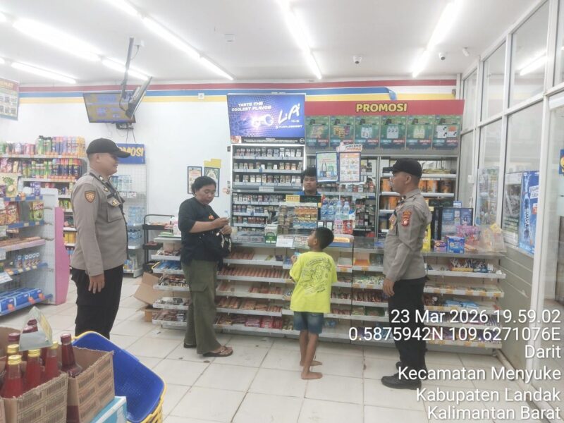 Polisi Sambangi Warga Saat Patroli Malam, Rasa Aman Meningkat