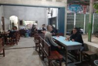 Polisi Hadir di Tengah Warga, Malam di Mandor Berlangsung Kondusif