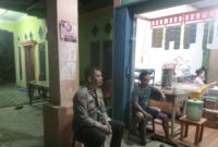 Ngobrol Santai di Warung, Polisi Sisipkan Imbauan Kewaspadaan