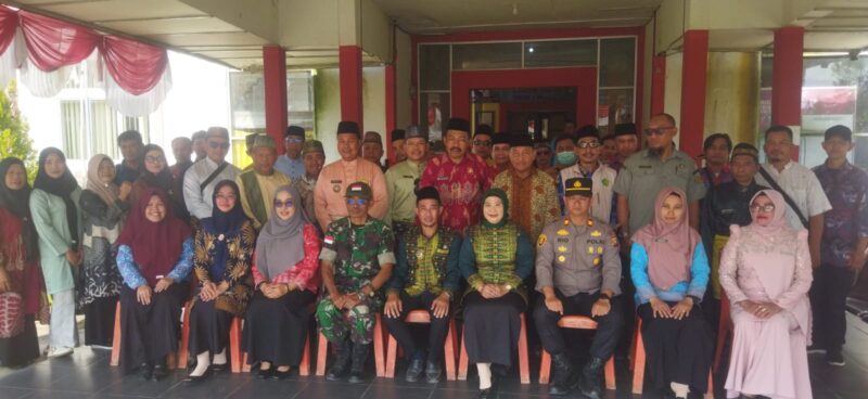 Danramil 07/Teluk Keramat Kapten Inf Waniran Hadiri Pisah Sambut Camat, Perkuat Sinergi Forkopimcam