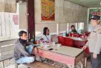 Patroli Siang Hari, Polsek Kuala Behe Tingkatkan Keamanan dan Imbau Warga Waspada Kriminalitas