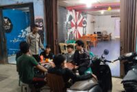 Ngobrol Santai Ditemani Es, Cara Humanis Polisi Jaga Kamtibmas