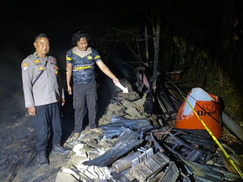 Rumah Milik Adus Sius, M.Pd Terbakar di Dusun Pemantas, IPTU I Nyoman Astika, S.H. Ungkap Kronologi