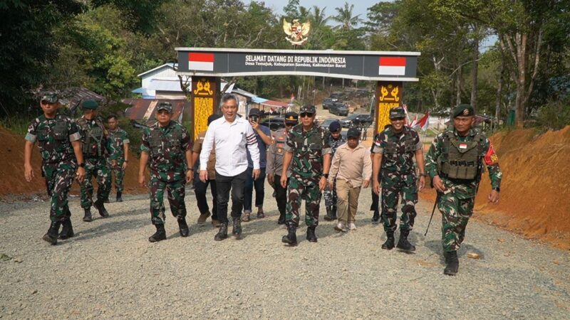 Danrem 121/Abw Brigjen TNI Purnomosidi Dampingi Pangdam XII/Tpr Kunjungi Prajurit Pamtas, Perkuat Moril di Perbatasan