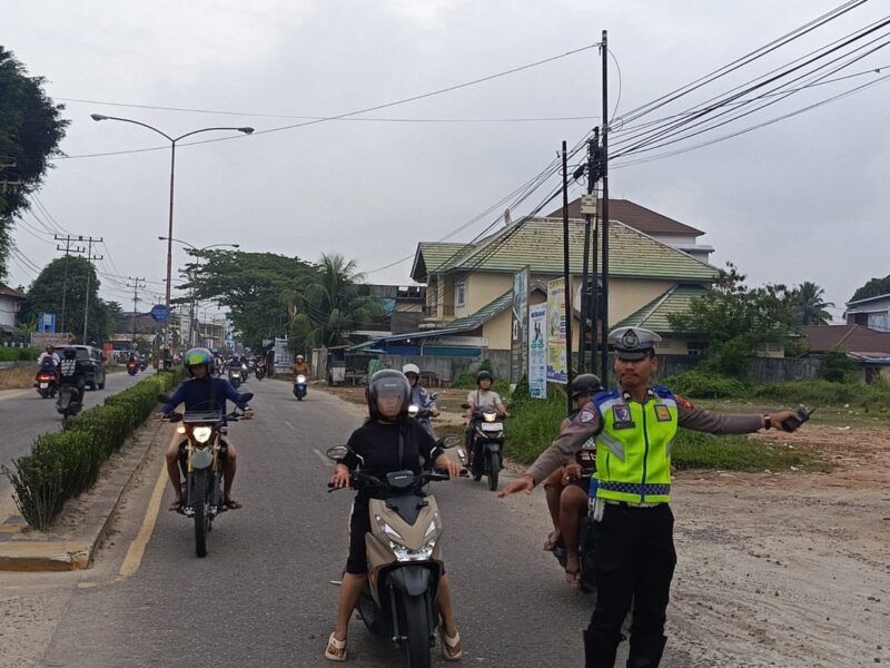 Aktivitas Kembali Normal, Satlantas Polres Melawi Intensifkan Ploting Point Pagi di Titik Rawan Lalu Lintas