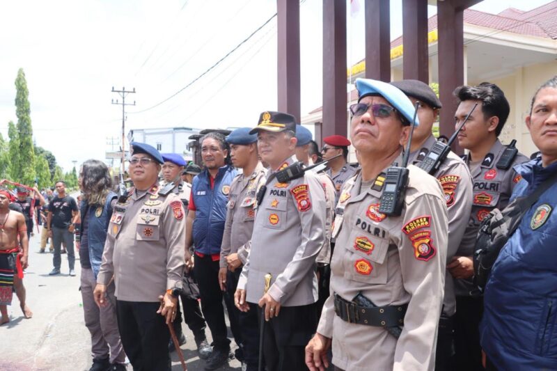 Polres Sintang Siagakan Personel Gabungan Kawal Aksi dan Sidang Putusan