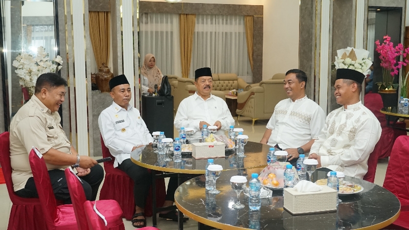 Momentum Ramadhan, Dandim 1204/Sanggau dan Forkopimda Pererat Kebersamaan di Sanggau