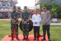 Mayjen TNI Novi Rubadi Sugito Foto Bersama Forkopimda pada Penutupan TMMD