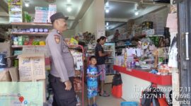Patroli Humanis Polsek Air Besar, Polisi Edukasi Keamanan di Toko dan Pusat Perdagangan
