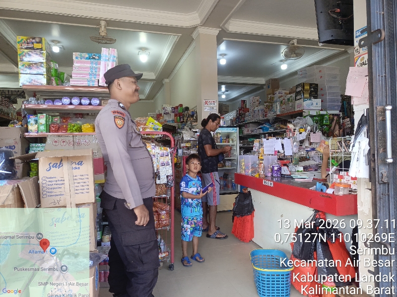Patroli Humanis Polsek Air Besar, Polisi Edukasi Keamanan di Toko dan Pusat Perdagangan