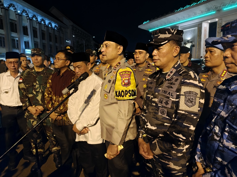 Kapolda Kalbar Irjen Pol. Pipit Rismanto Pantau Malam Idul Fitri 1447 H di Pontianak, Pastikan Sitkamtibmas Kondusif