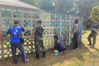 Polsek Menyuke Bersama Koramil dan Warga Gelar Aksi Peduli Lingkungan