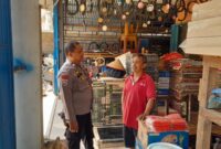 Patroli Siang Hari Libur, Ipda Rudiansyah Ingatkan Pemilik Toko Bangunan Tetap Waspada