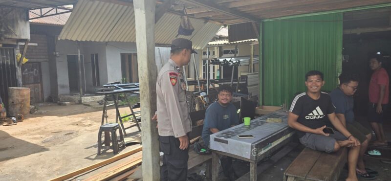 IPDA Bernadus Didy Kusnadi, S.H., M.H. Ingatkan Warga Bahaya Musim Kemarau Saat Patroli Dialogis