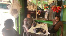 Polisi dengan Warga Lewat Patroli Dialogis di Warung