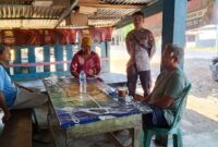 Polsek Mandor Sambangi Warga dan Beri Imbauan Kamtibmas Secara Humanis