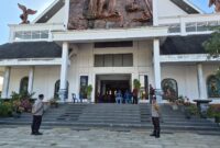 Polres Ketapang Laksanakan Pengamanan Ibadah Jumat Agung di Sejumlah Gereja, Umat Beribadah dengan Aman