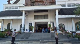 Polres Ketapang Laksanakan Pengamanan Ibadah Jumat Agung di Sejumlah Gereja, Umat Beribadah dengan Aman