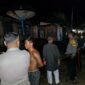 Kapolsek Menukung Datangi TKP Kebakaran di Desa Ella Hilir