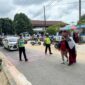 Satlantas Polres Melawi Atur Lalu Lintas di SMPN 1 dan Dua SD di Nanga Pinoh