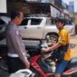 Sambang Humanis Bripka Albasit, Warga Diimbau Tertib Lalu Lintas dan Waspada