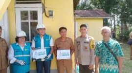 Desa Manggang Akhirnya Dialiri Listrik PLN, Warga Sambut Haru Penyalaan Perdana