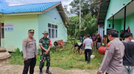 IPTU Eko Kurniawan Amankan Aksi Penolakan Masyarakat Adat Nyayum terhadap Pengukuran Lahan Eks PT Kebun Aria