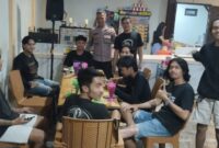 Patroli Malam Polsek Sengah Temila Pererat Kedekatan dengan Warga