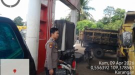 Briptu Albertus Sambangi SPBU Karangan, Pastikan Stok BBM Aman dan Cegah Penimbunan