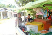 Polisi Sambangi Pedagang Sayur dan Ikan, Sampaikan Pesan Kamtibmas
