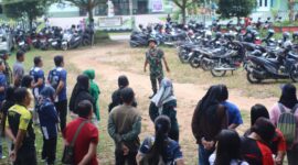 Kapten Inf A.A. Siregar Pimpin Kerja Bakti Kodim 1204/Sanggau di Mess Pemda Sanggau